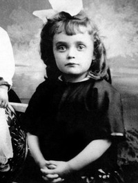 Она жила каждый день так, будто завтра должна была умереть. Даже в малом, в простых удовольствиях она стремилась насладиться до конца, исчерпать все до предела