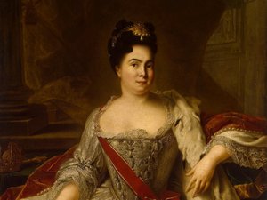 Екатерина стала самодержицей – на трон ее возвела группировка Меншикова-Толстого при поддержке гвардии.