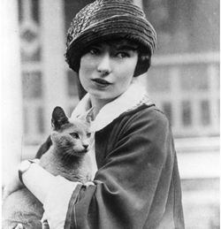 Книга увидела свет в июне 1936 года, и имела ошеломляющий успех
