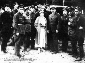 Крандиевская-Толстая на протяжении 20 лет была для именитого классика женой, матерью его сыновей, музой, секретарем…