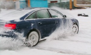 Женщина за рулем
