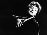 «Петь песни – самое прекрасное занятие на свете!» – любила говорить Мом Пиаф
